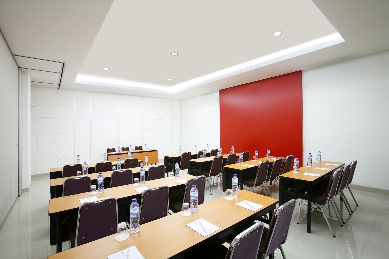Amaris Hotel Madiun Exteriér fotografie